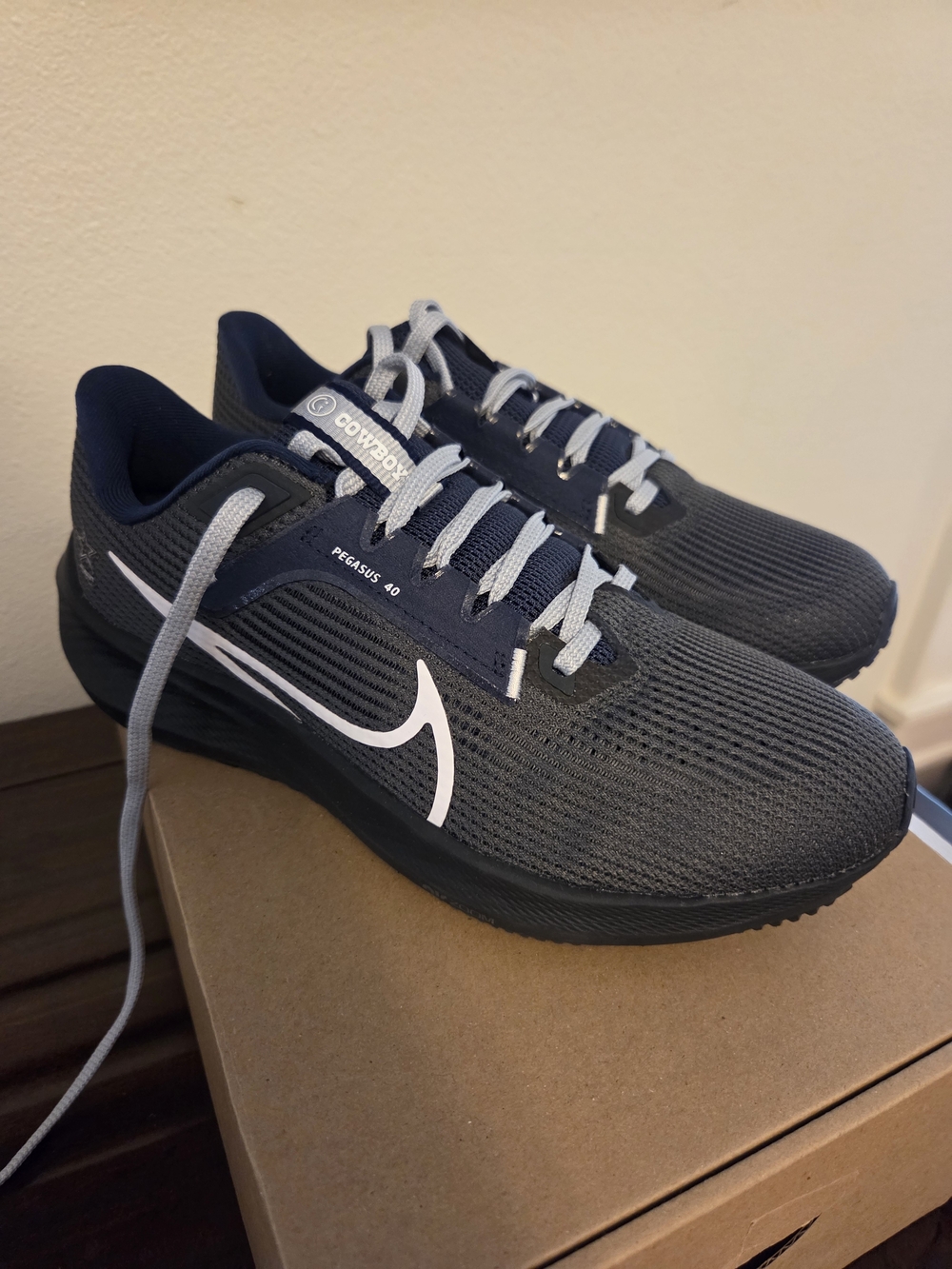 NFL x Nike Air Zoom Pegasus 40 'Dallas Cowboys' running shoe, Mens 6.5/Womens 8